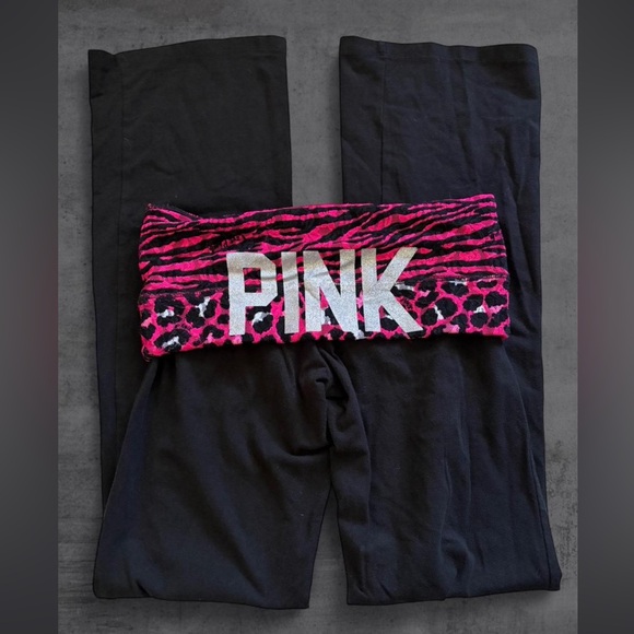 Victoria's Secret Pants - Y2K Victoria’s Secret PINK Fold-over Pink Zebra Cheetah Lace Glitter Yoga Pants